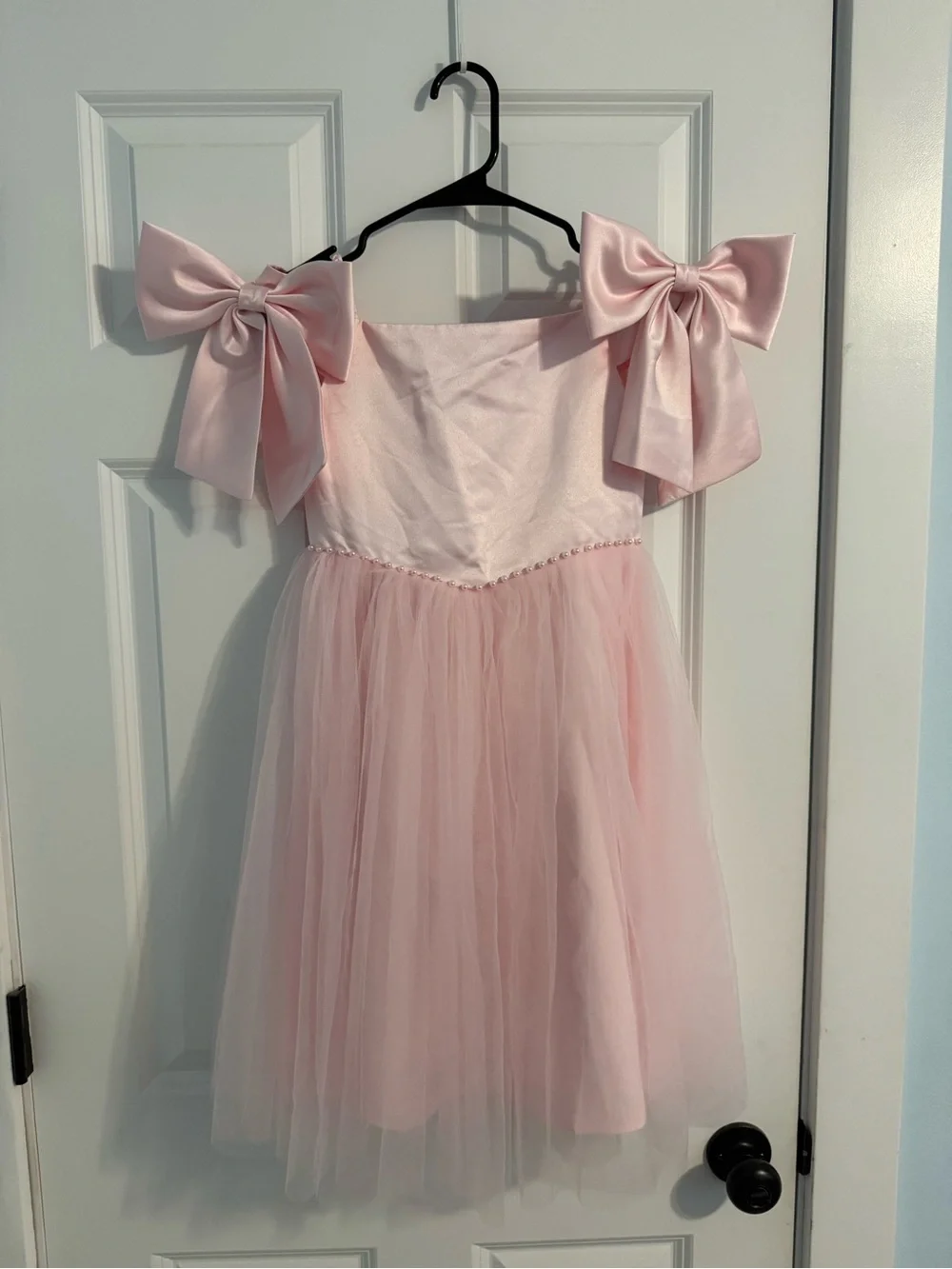 Girls' Off-Shoulder Bow Tulle Dress in Blush Pink